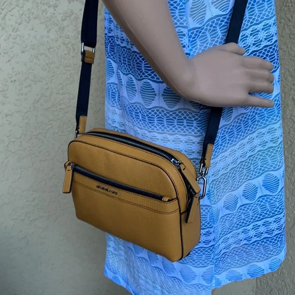 Michael Kors Cooper Utility Crossbody - Picture 12 of 16